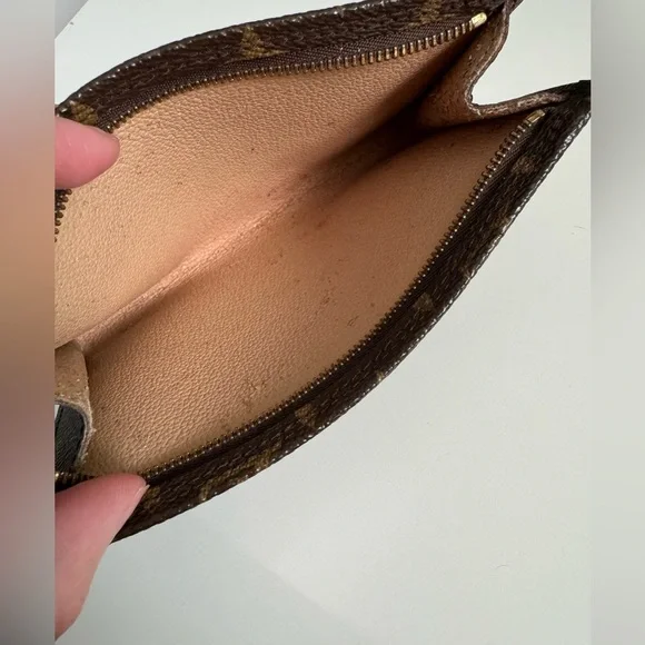 ❗️SOLD❗️Louis Vuitton monogram pouch - Picture 5 of 10